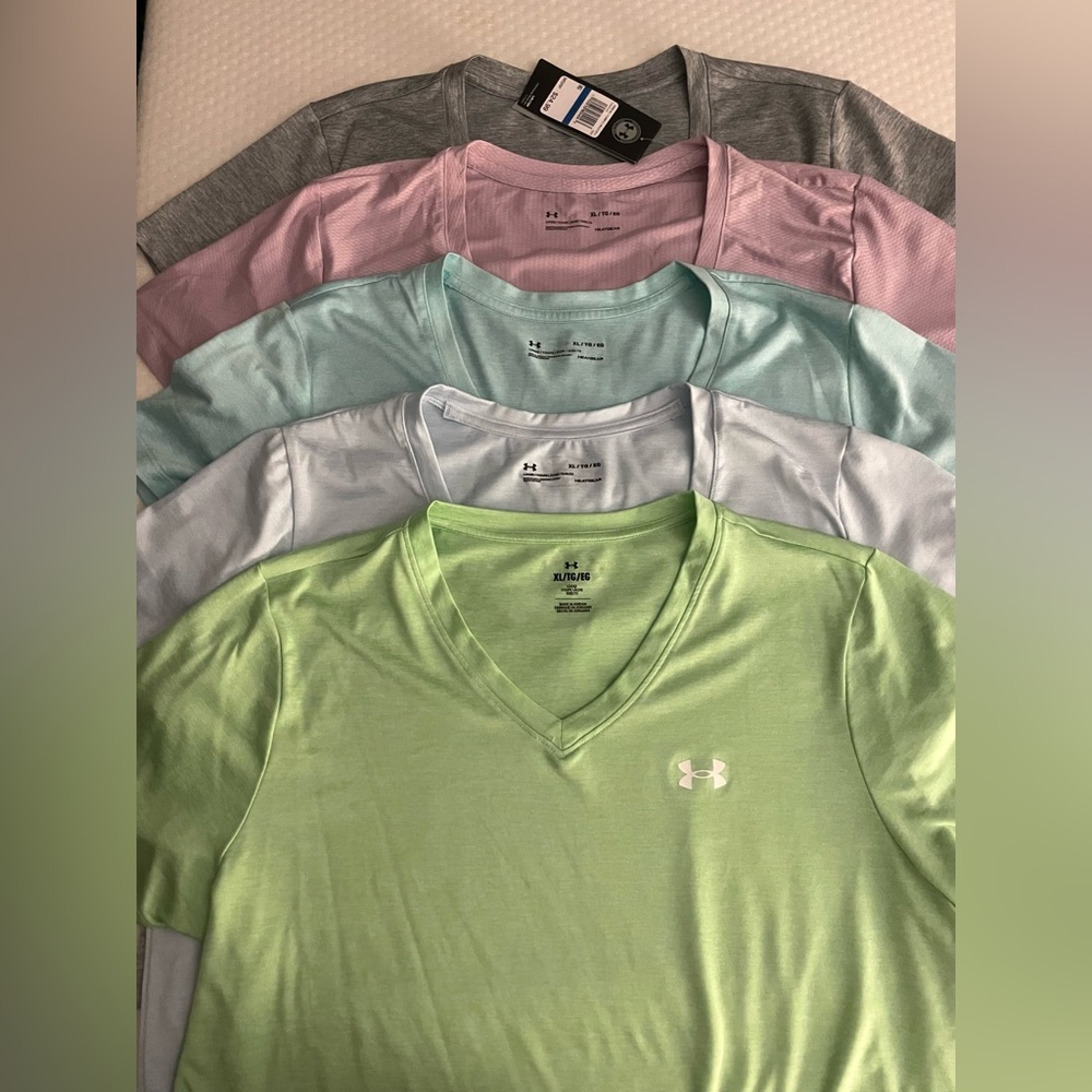 Under Armour Women's Pastel V-Neck Performance Tee Bundle